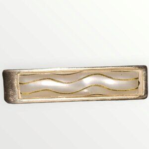 Vintage Gold Tone Tie Clip With Wavy Mother Of Pearl Inlay Design